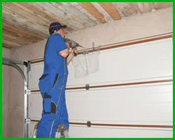 Master Garage Door Repair Service Nashville, TN 615-560-1144 - sidebar-emergency-t-07-gr-19m